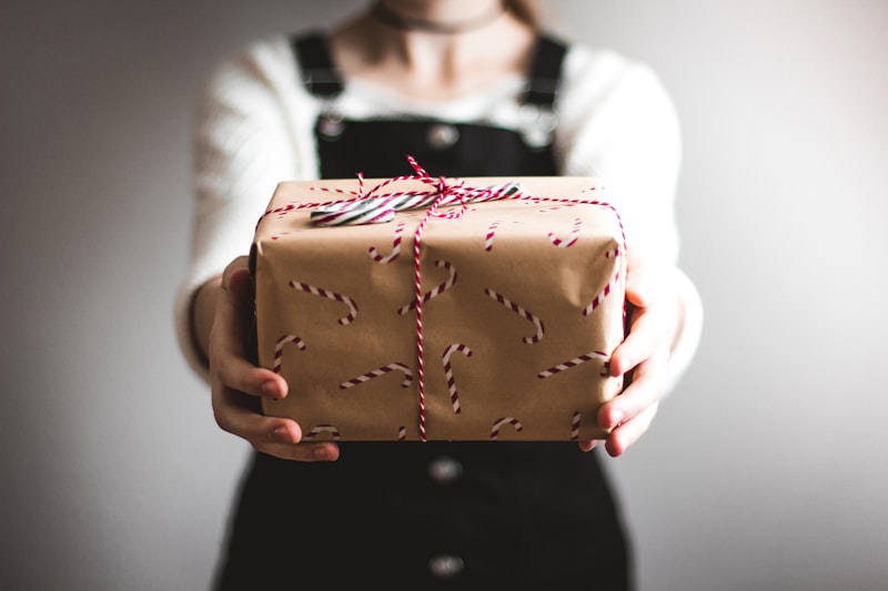 🎁 Gift Guide
